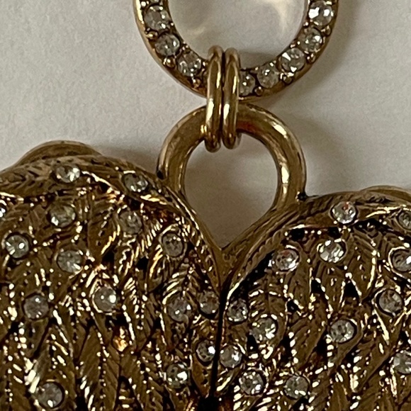 Vintage BETSEY JOHNSON Fly With Me Angel Wing Crystal Heart  Big Pendant Mirror - Picture 2 of 7